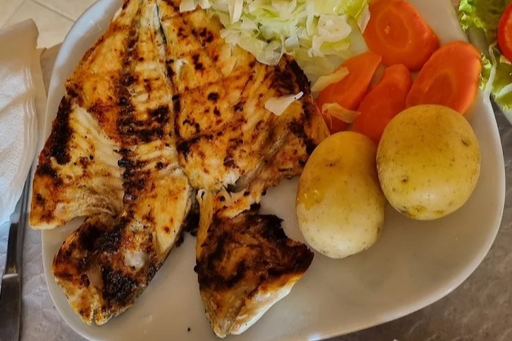 Peixe fresco grelhado